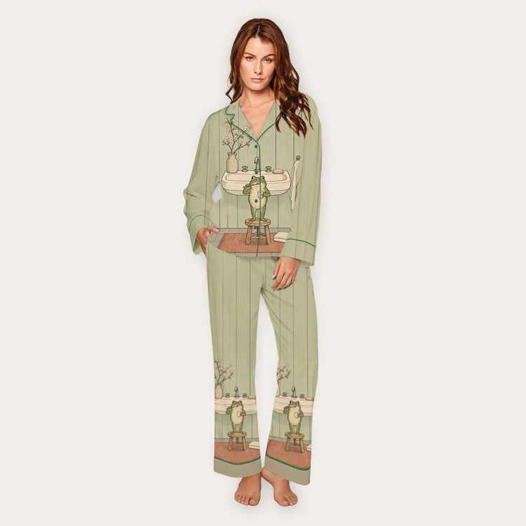 Women's Bathroom Frog Floral Long Sleeve Silky Satin Pajama Set front view